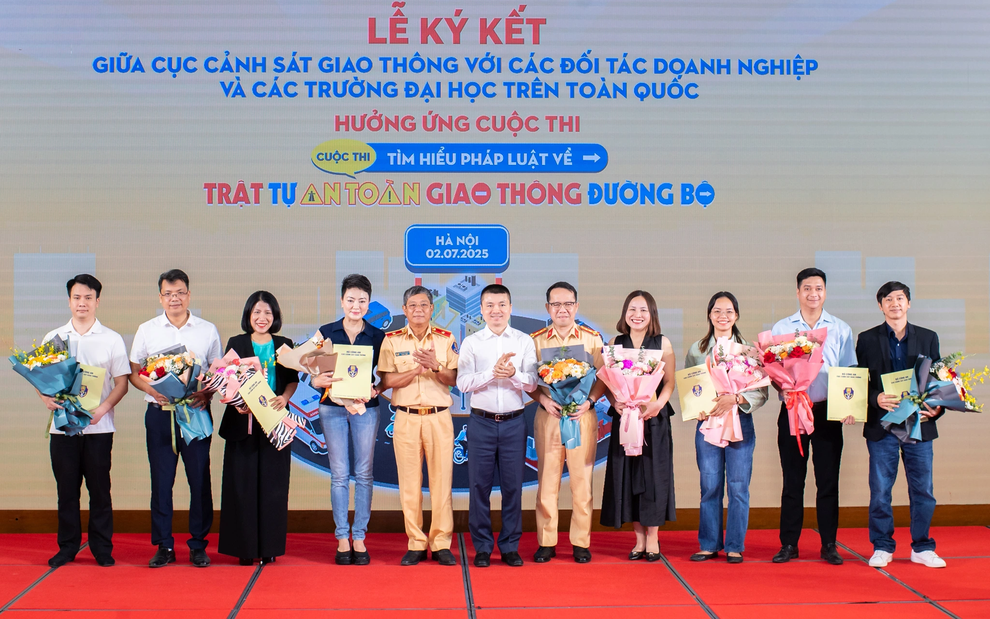 Hàng nghìn tài xế BE đạt huy hiệu “Tay lái vàng chuẩn 5 sao” - 1 Hàng nghìn tài xế BE đạt huy hiệu “Tay lái vàng chuẩn 5 sao” - 1