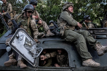 Ukraine giải tán nhóm đàm phán với Nga về tình hình miền Đông