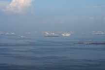 Tàu cá Philippines va chạm tàu hàng nghi của Trung Quốc, 12 người mất tích