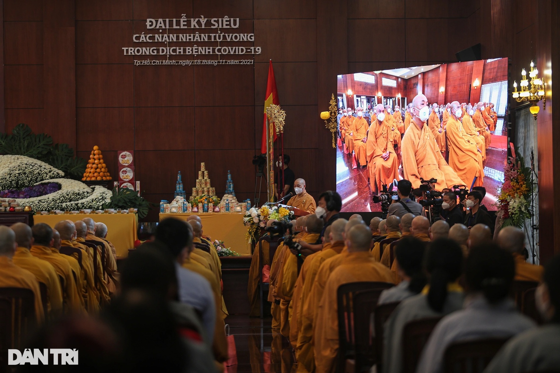 Đại lễ Kỳ siêu tưởng niệm và tri ân các nạn nhân tử vong do Covid-19 - 13 Đại lễ Kỳ siêu tưởng niệm và tri ân các nạn nhân tử vong do Covid-19 - 13