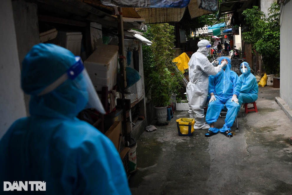CDC Hà Nội: F0 sẽ còn gia tăng, nguy cơ đến đâu khoanh vùng đến đó - 1 CDC Hà Nội: F0 sẽ còn gia tăng, nguy cơ đến đâu khoanh vùng đến đó - 1