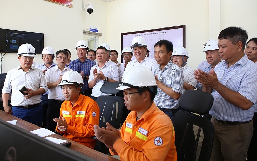 Hoàn thành đóng điện đường dây 500kV mạch 3 cung đoạn Thanh Hóa - Nam Định - 1 Hoàn thành đóng điện đường dây 500kV mạch 3 cung đoạn Thanh Hóa - Nam Định - 1
