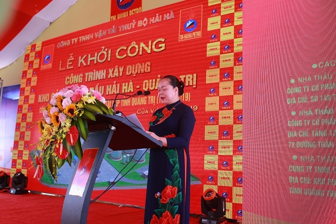 Bà Trần Tuyết Mai, người vừa thay chồng làm đại diện pháp luật ở Công ty TNHH Vận tải Thủy bộ Hải Hà.