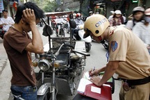 Hà Nội xử nghiêm các đối tượng giả danh thương binh lái xe ba bánh