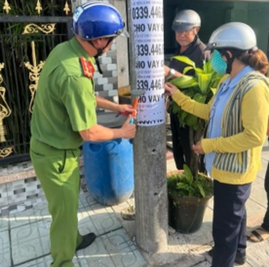 Một huyện ở TPHCM xóa sạch nạn quảng cáo, rao vặt bừa bãi - 1 Một huyện ở TPHCM xóa sạch nạn quảng cáo, rao vặt bừa bãi - 1