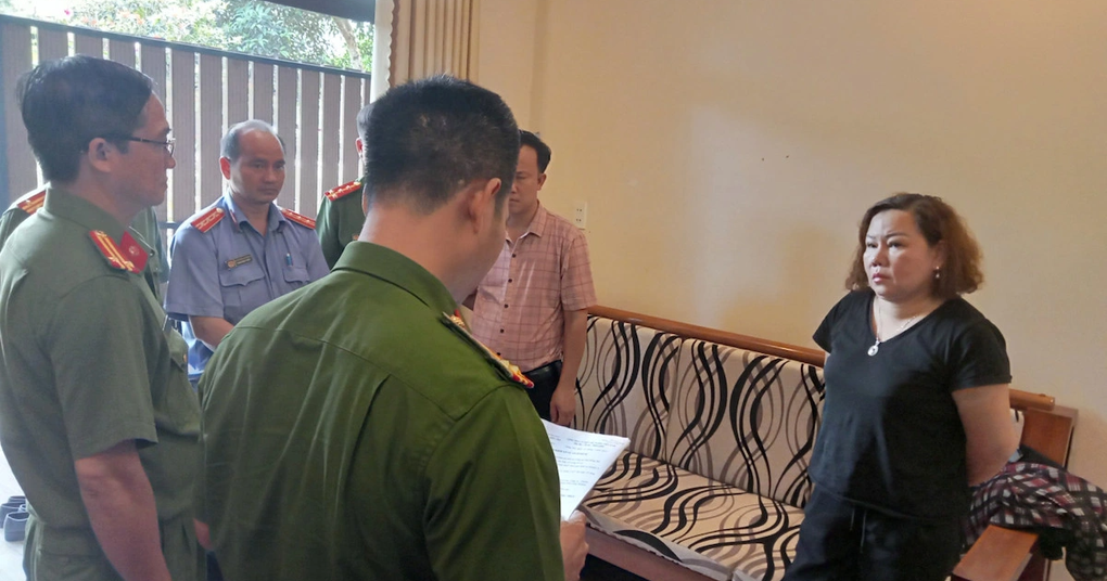 Bắt tạm giam nữ giám đốc do trốn thuế 3,5 tỷ đồng - 1 Bắt tạm giam nữ giám đốc do trốn thuế 3,5 tỷ đồng - 1