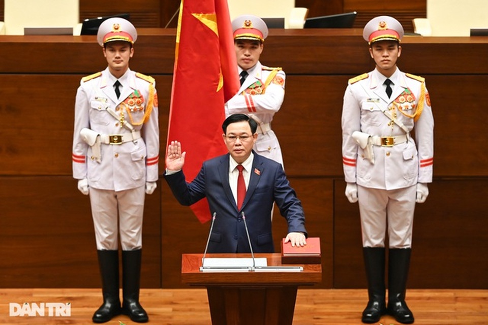 Truyền thông quốc tế chú ý tới ban lãnh đạo mới của Việt Nam - 3 Truyền thông quốc tế chú ý tới ban lãnh đạo mới của Việt Nam - 3