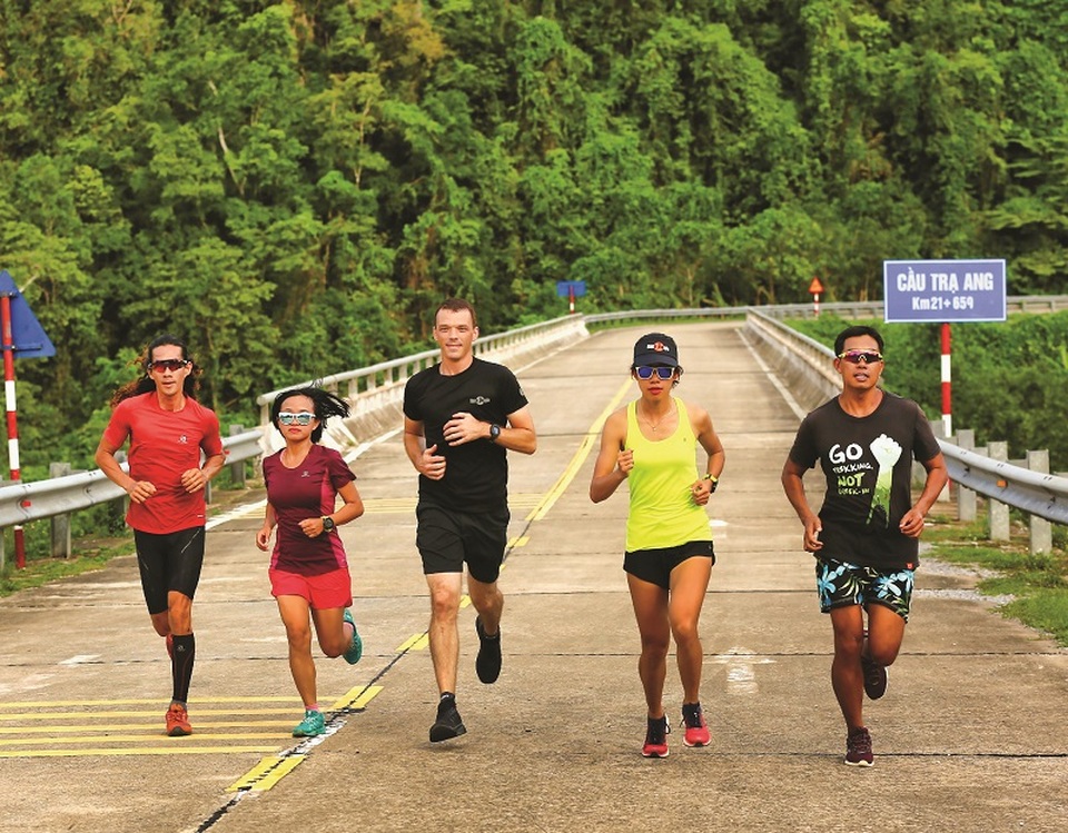 Tổ chức giải marathon khám phá nhiều địa điểm du lịch nổi tiếng tại Di sản Phong Nha – Kẻ Bàng - 2 Tổ chức giải marathon khám phá nhiều địa điểm du lịch nổi tiếng tại Di sản Phong Nha – Kẻ Bàng - 2