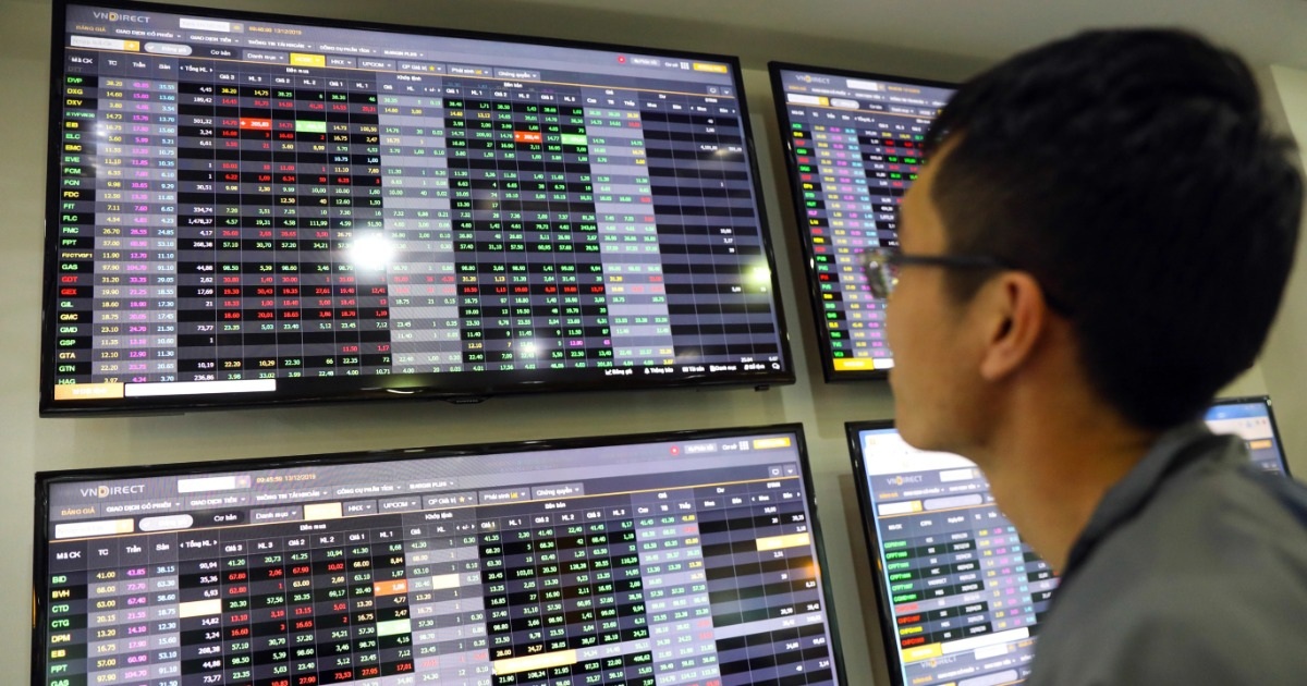 VJC tăng trần 3 phiên, nhóm Vingroup và FPT kéo thị trường đi xuống