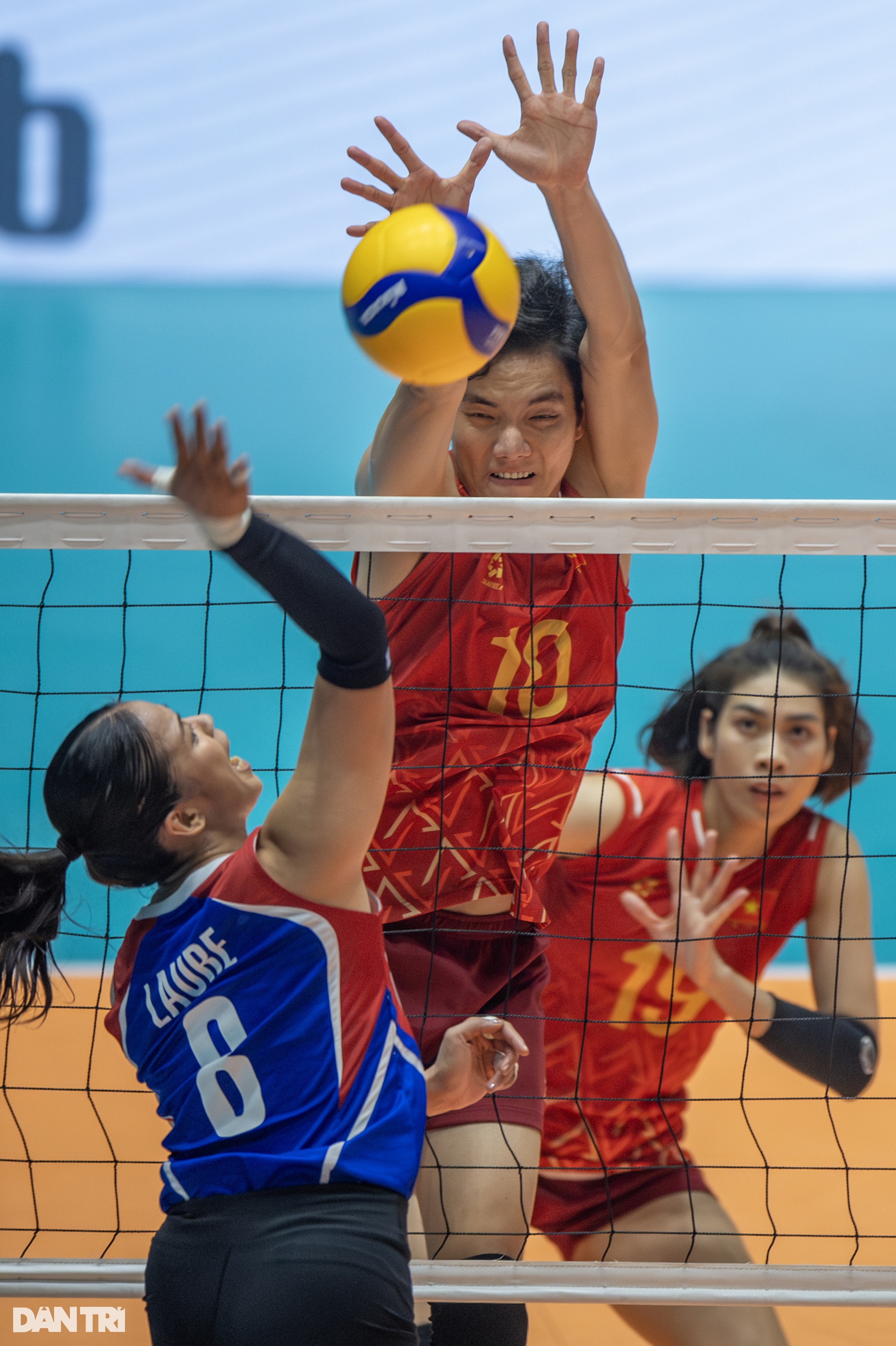 Thắng dễ Philippines, bóng chuyền nữ Việt Nam vô địch giải AVC Nations Cup - 7 Thắng dễ Philippines, bóng chuyền nữ Việt Nam vô địch giải AVC Nations Cup - 7