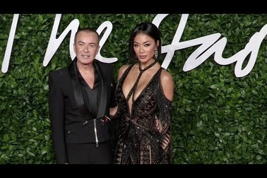 Nicole Scherzinger dự lễ trao giải thời trang Anh quốc