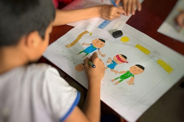 Sắc màu thiên nhiên qua lăng kính của bệnh nhi tại bệnh viện Ung Bướu TP.HCM