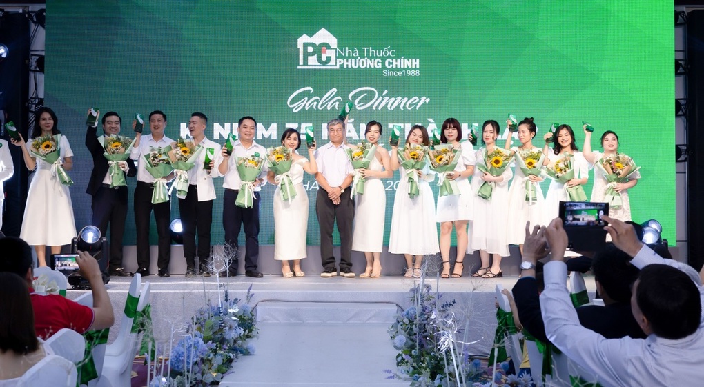 35 năm Phương Chính: Thành quả từ sự tử tế, đồng lòng và sẻ chia - 4 35 năm Phương Chính: Thành quả từ sự tử tế, đồng lòng và sẻ chia - 4