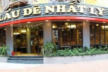 Bé gái 9 tuổi nghi bị hành hung trong nhà vệ sinh quán lẩu dê