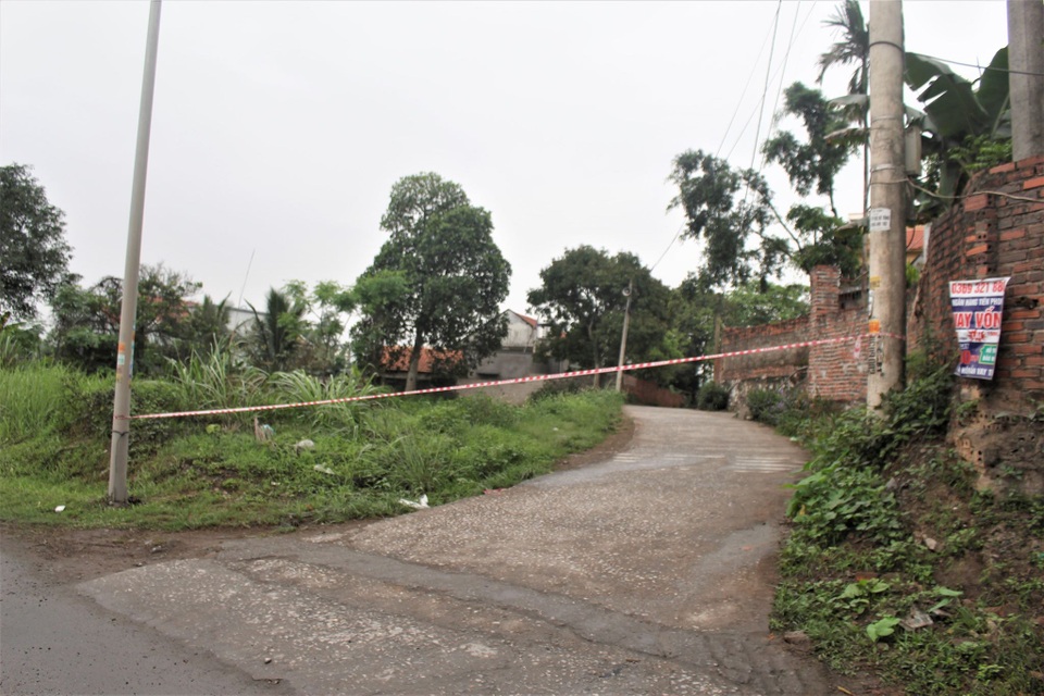 Quảng Ninh lên tiếng việc dựng hàng rào bê tông chặn... dịch Covid-19 - 3 Quảng Ninh lên tiếng việc dựng hàng rào bê tông chặn... dịch Covid-19 - 3