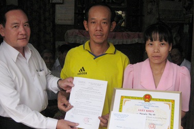 Một phụ nữ nghèo trả 80 triệu đồng cho người đánh rơi