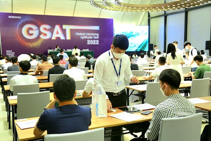 Các ứng viên tham dự vòng thi GSAT được tổ chức  lần thứ 2 trong năm 2022 của Samsung.