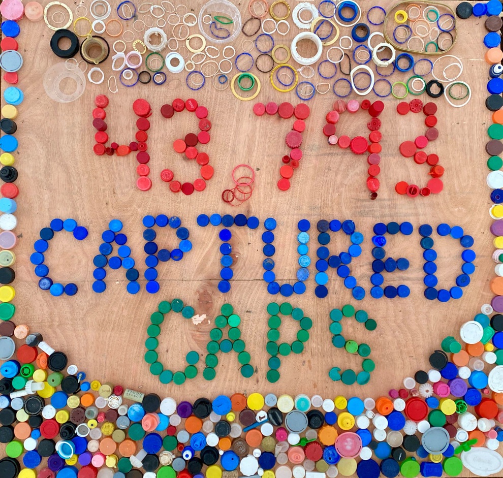 Người phụ nữ tự nhặt hơn 6 tấn rác trên bãi biển - 6