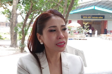 Lý Hùng, Lý Hương bật khóc khi hoàn thành di nguyện của cố NSND Lý Huỳnh