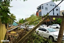 Chưa dọn dẹp hết ngổn ngang sau bão Kajiki, người dân lại lo thiên tai mới