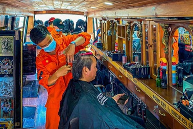 Sinh viên ngân hàng muốn nghỉ đại học để đi học nghề cắt tóc