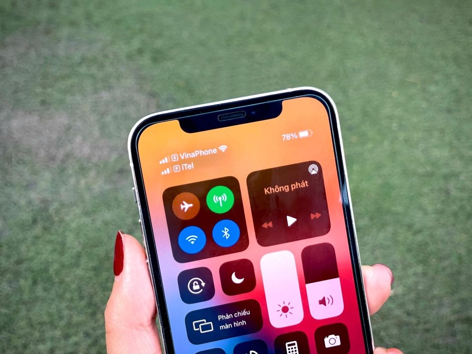Mạng di động iTel chính thức cung cấp công nghệ eSIM tới người dùng tại Việt Nam - 3 Mạng di động iTel chính thức cung cấp công nghệ eSIM tới người dùng tại Việt Nam - 3