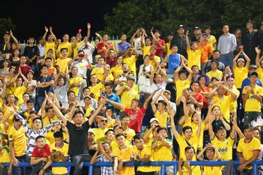 Cổ động viên xứ Thanh lên kế hoạch “tiếp lửa” cho đội nhà trong trận play-off