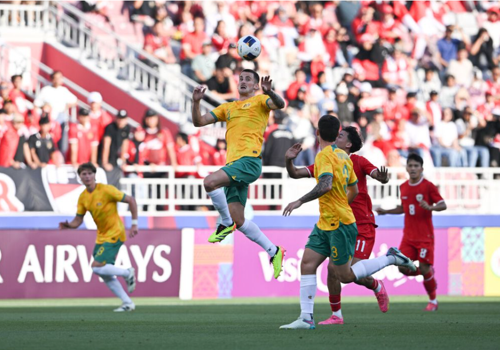 Thủ môn U23 Indonesia được ca ngợi hết lời sau kỳ tích trước Australia - 2 Thủ môn U23 Indonesia được ca ngợi hết lời sau kỳ tích trước Australia - 2