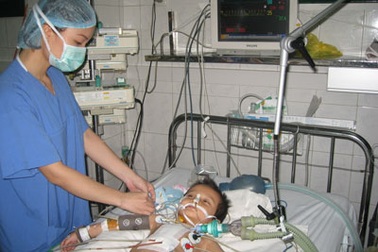 Thanh toán 100% chi phí phẫu thuật tim cho trẻ dưới 6 tuổi