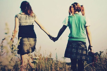 Những vấn đề "nhạy cảm" cần tránh với bạn thân