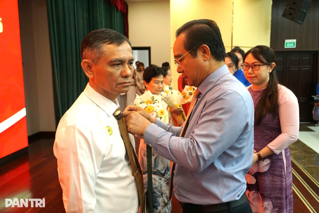 TPHCM thu ngân sách gần 800.000 tỷ nhưng giải ngân đầu tư công chưa đạt - 3 TPHCM thu ngân sách gần 800.000 tỷ nhưng giải ngân đầu tư công chưa đạt - 3