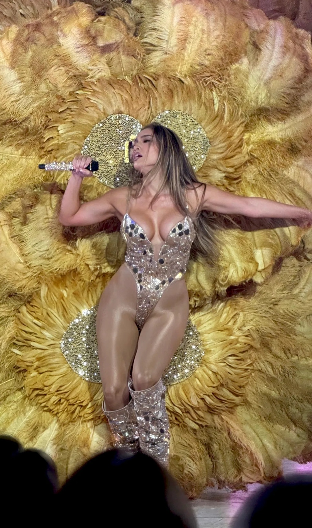 Jennifer Lopez hát đám cưới ở Ấn Độ nhận cát-xê 2 triệu USD - 1