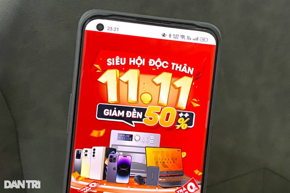 Điện thoại giảm giá gần chục triệu đồng ngày lễ độc thân 11/11 - 1 Điện thoại giảm giá gần chục triệu đồng ngày lễ độc thân 11/11 - 1