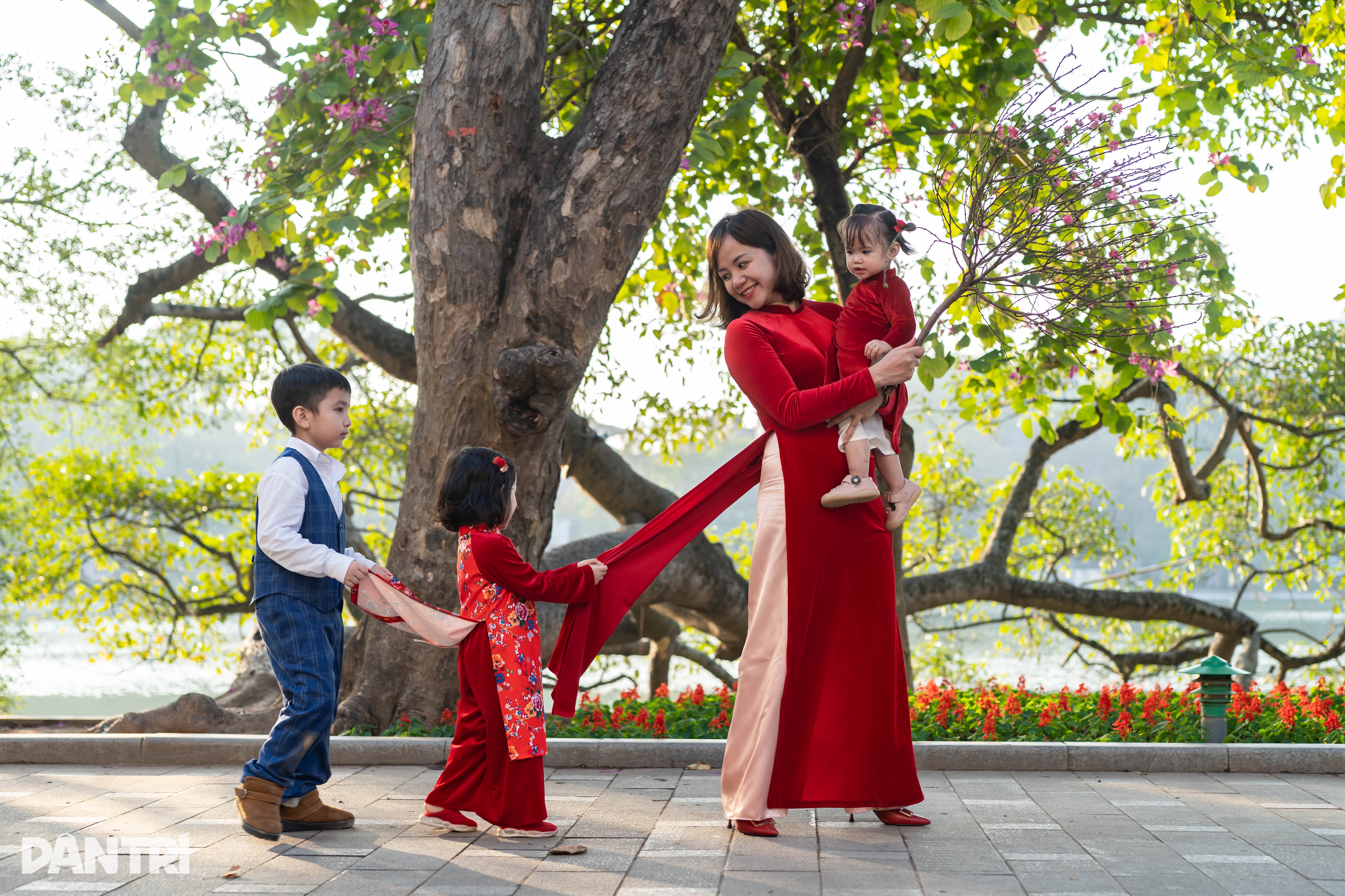 Cuộc sống của bé Tom - chiến binh ung thư gây xúc động mạnh 5 năm trước - 1 Cuộc sống của bé Tom - chiến binh ung thư gây xúc động mạnh 5 năm trước - 1
