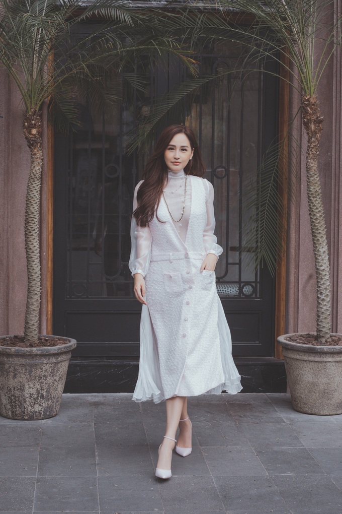 Mai Phương Thúy khoe vẻ đẹp rạng rỡ tuổi 35 sau tuyên bố chạm mốc 71kg - 10