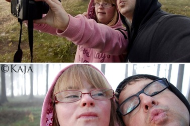 Nhiếp ảnh gia chuyên nghiệp học chụp ảnh từ cô con gái bị down