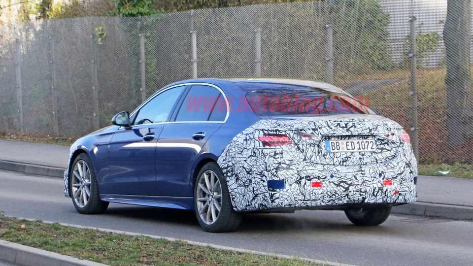 Mercedes C-Class thế hệ mới 2022 ngày càng lộ rõ thiết kế - 6 Mercedes C-Class thế hệ mới 2022 ngày càng lộ rõ thiết kế - 6
