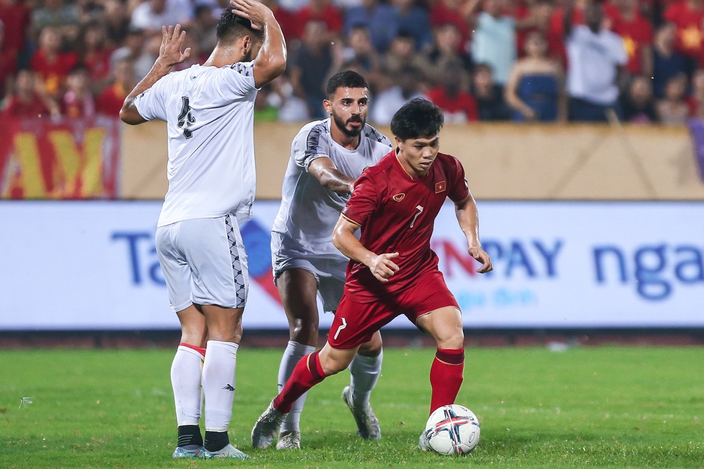 Đội tuyển Việt Nam dự Asian Cup 2023: HLV Troussier loại Công Phượng - 1 Đội tuyển Việt Nam dự Asian Cup 2023: HLV Troussier loại Công Phượng - 1