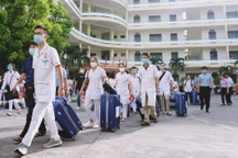 Quảng Ninh điều 500 cán bộ, nhân viên y tế chi viện Hà Nội chống dịch