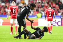 Thua sốc Benfica, Juventus bị loại sớm ở vòng bảng Champions League