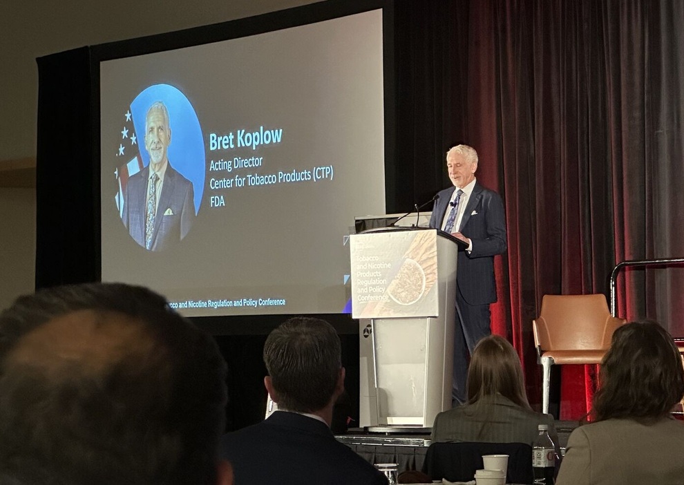 Giảm tác hại bằng thuốc lá không đốt cháy là ưu tiên mới của FDA - 1 Giảm tác hại bằng thuốc lá không đốt cháy là ưu tiên mới của FDA - 1