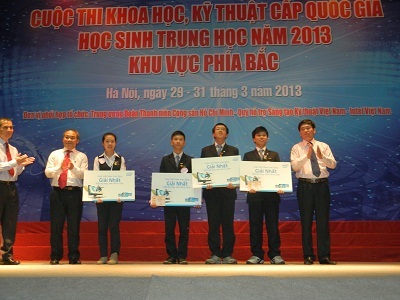 Tuyển thẳng 20 học sinh đạt giải hội thi khoa học kỹ thuật toàn quốc