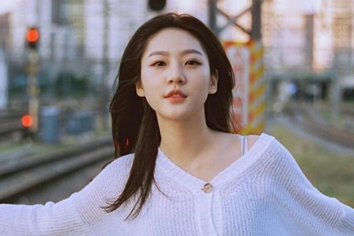 “Thiên tài diễn xuất xứ Hàn” Kim Sae Ron nợ nần chồng chất trước khi mất - 1