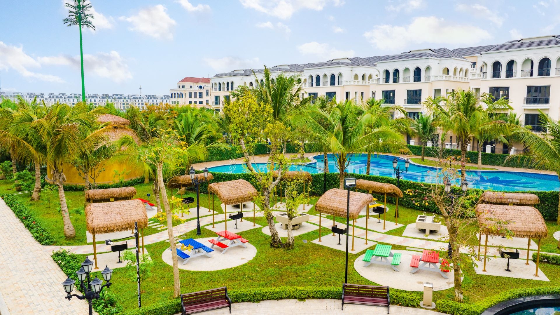 ស្វែងរកកន្លែងចាប់ផ្តើមសម្រាប់កូនៗ គ្រួសារវ័យក្មេងជាច្រើនផ្លាស់ទៅភាគខាងកើតទីក្រុងហាណូយ - ២ Đi tìm bệ phóng cho con, nhiều gia đình trẻ chuyển nhà về phía đông Hà Nội - 2