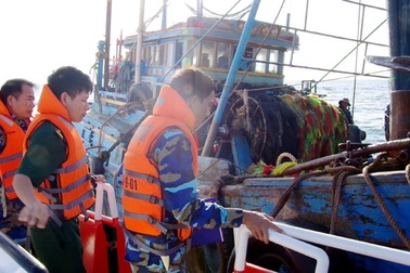 Phối hợp tuần tra bảo vệ an ninh an toàn đường ống dẫn khí dưới biển