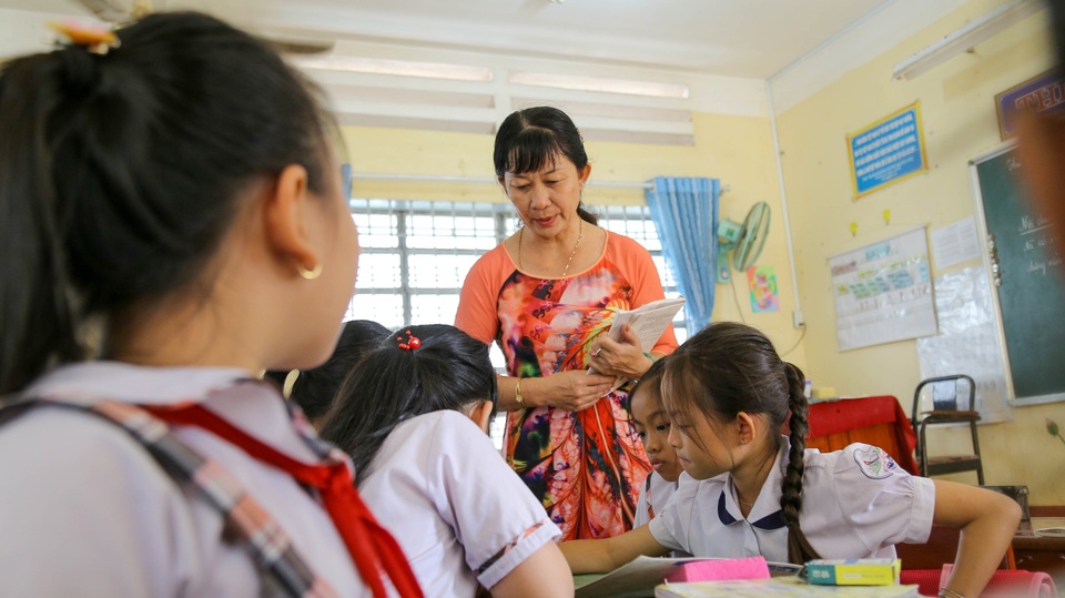Cô giáo trường làng nhận danh hiệu Nhà giáo Nhân dân - 2 Cô giáo trường làng nhận danh hiệu Nhà giáo Nhân dân - 2
