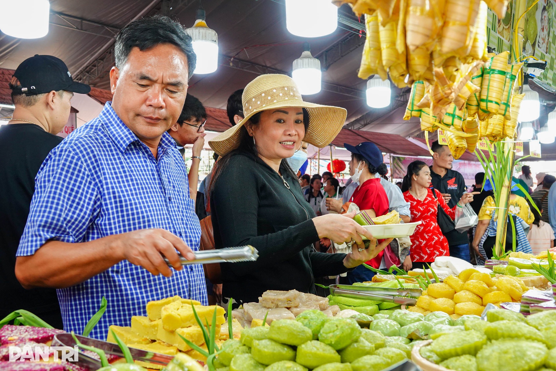 Đã mắt - no căng bụng khi tham quan tại lễ hội bánh lớn nhất miền Tây - 4 Đã mắt - no căng bụng khi tham quan tại lễ hội bánh lớn nhất miền Tây - 4