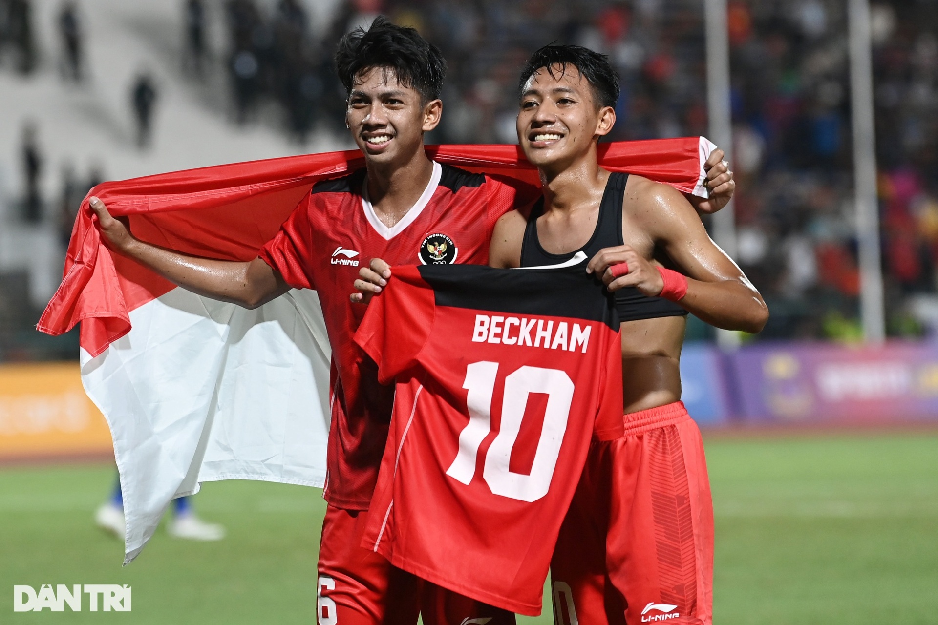 Beckham bật khóc sau khoảnh khắc thay đổi lịch sử bóng đá Indonesia - 5 Beckham bật khóc sau khoảnh khắc thay đổi lịch sử bóng đá Indonesia - 5
