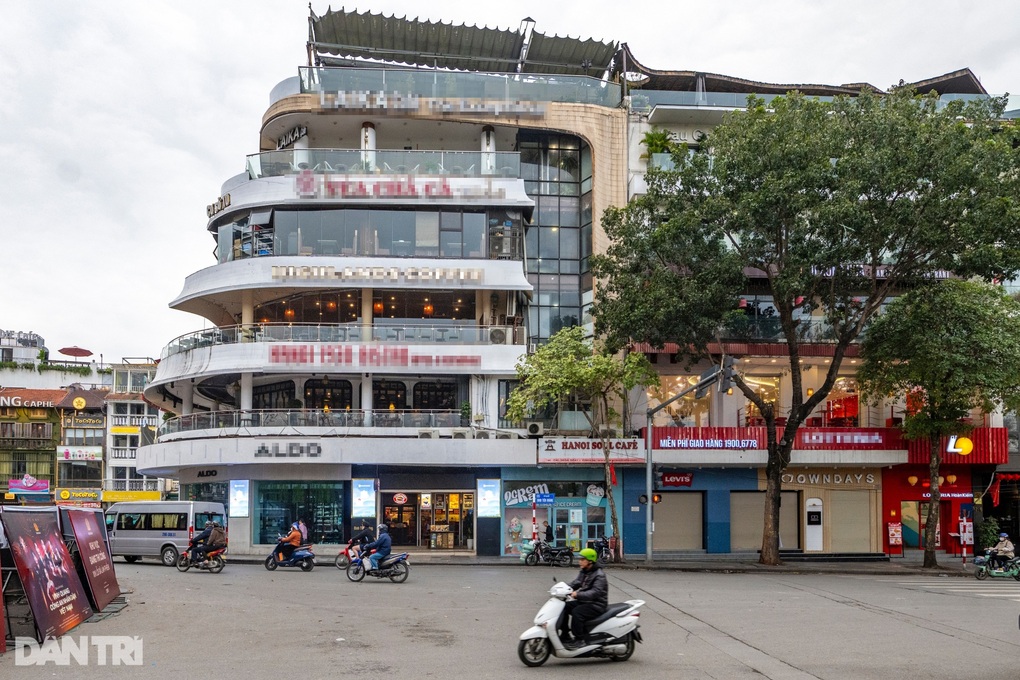 Hé lộ doanh nghiệp kín tiếng vận hành một phần tòa nhà Hàm cá mập - 1 Hé lộ doanh nghiệp kín tiếng vận hành một phần tòa nhà Hàm cá mập - 1