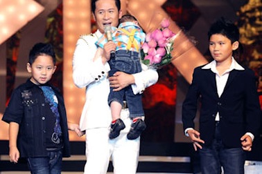 Bằng Kiều sẽ bảo vệ các con khỏi sự soi mói của dư luận